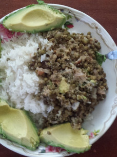 A picture of Rice ndengu & ovacado.