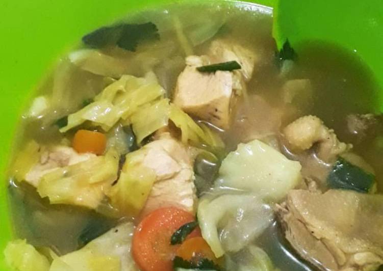 Sop ayam simple ala bujangan