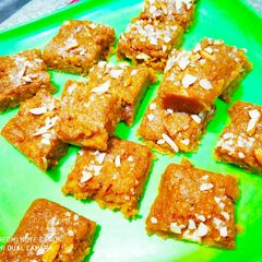 A picture of Aval (flattened rice)burfi.