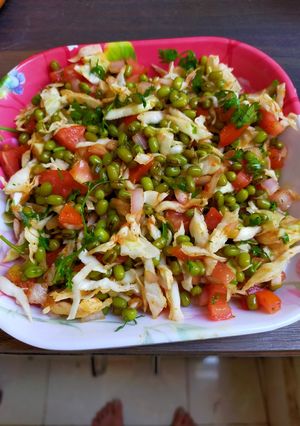 A picture of Helathy salad.