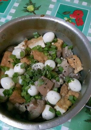 Hình của món Thịt kho nước dừa, đậu hủ, trứng cút.