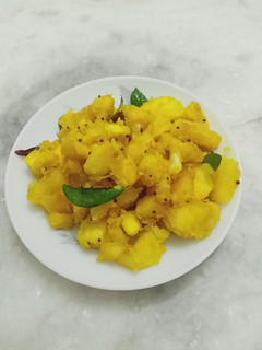 மரவள்ளி கிழங்கு பொரியல்(tapioca fry recipe in tamil) செய்முறை முக்கிய புகைப்படம்