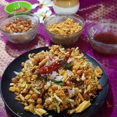 A picture of Pune ki bhel.