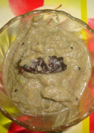 A picture of Spicy Raw  Banana Skin  Chutney / Kacha Kolar  Khosa  Bata.
