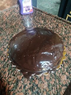 صورة لوصفة صوص الشوكولاته لتزيين الكيك