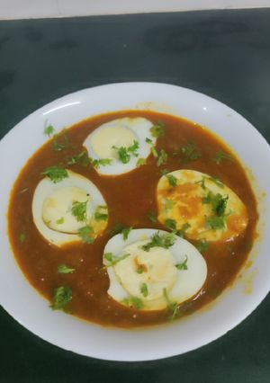 A picture of Dhaba style Egg curry.