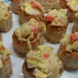 Volovanes rellenos de surimi y espárragos