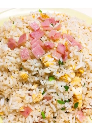 รูปของ 🥓🍚ข้าวผัดหมูแฮม Ham Fried Rice