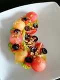 Ensalada de frutas con vinagreta de alcaparras