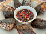 Ikan Goreng Siram Kuah Kecap Pedas