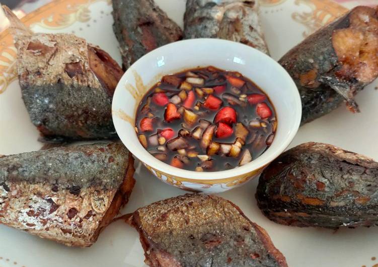 Ikan Goreng Siram Kuah Kecap Pedas