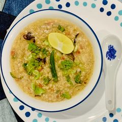 A picture of Oats in chicken yakhni (Porridge).