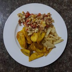 A picture of Fries Irish & Plantain with Scramble Eggs.