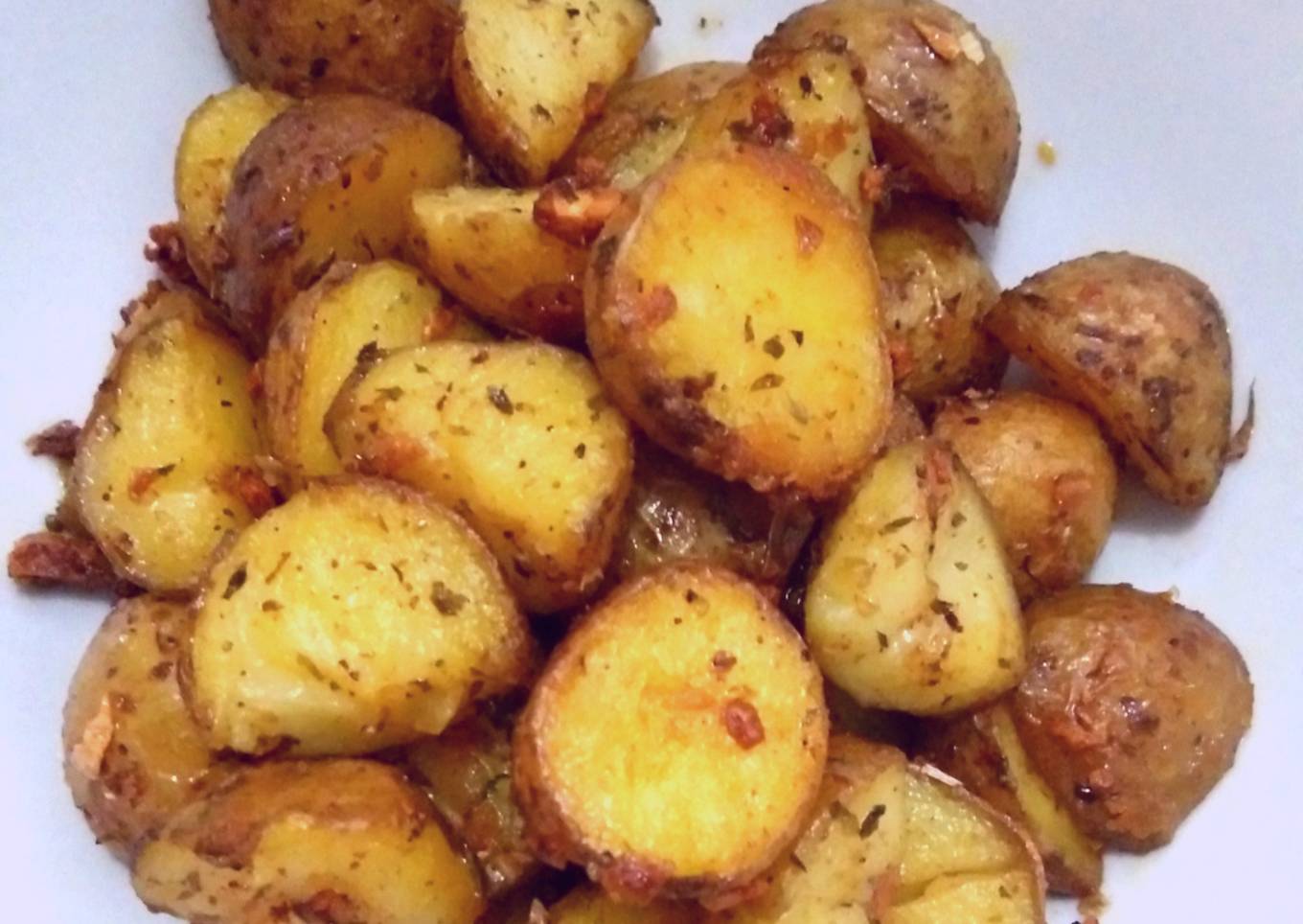 Simple Garlic Baby Potato