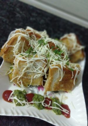 ચીઝ સેન્ડવીચ(Cheese Sandwich recipe in Gujarati) રેસીપી મુખ્ય ફોટો