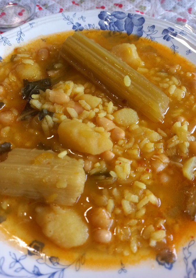 Una foto de Olleta de verduras o Llegumet
