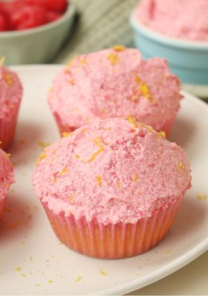A picture of Raspberry Lemonade Cupcakes.