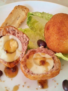 Una foto de Scotch Eggs