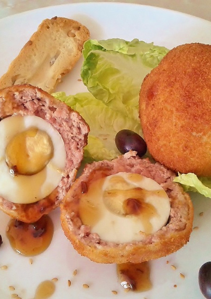 Una foto de Scotch Eggs