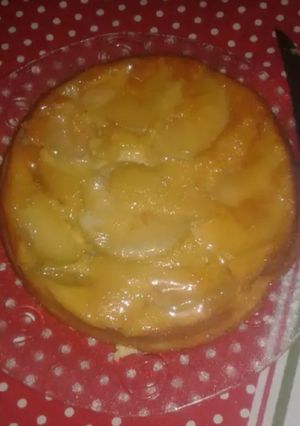 Una foto de Torta de manzana invertida