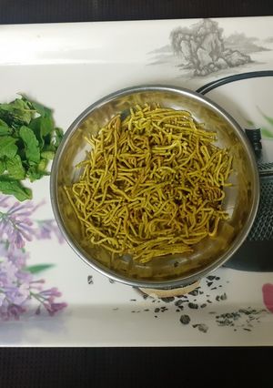 ફુદિનાં  ની સેવ(Mint Sev Recipe in Gujarati) રેસીપી મુખ્ય ફોટો