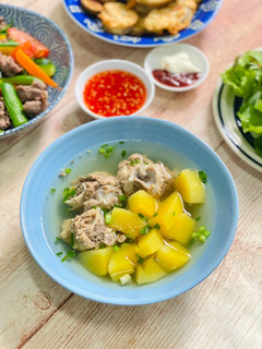 Hình của món Canh Đu Đủ Hầm Xương.