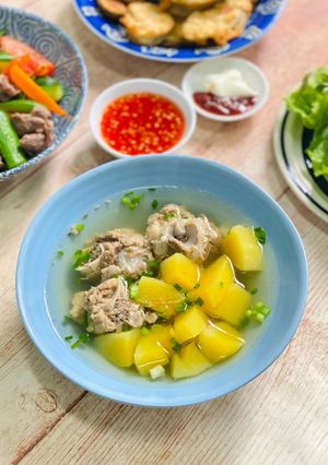 Hình của món Canh Đu Đủ Hầm Xương.