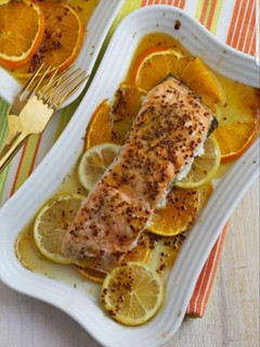 Una foto de Salmón al horno con cítricos