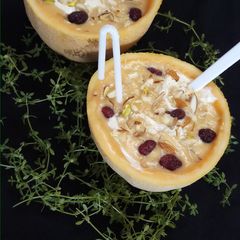 A picture of Muskmelon and banana smoothie.