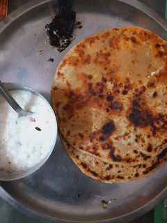अजवाइन का पराठा (ajwain ka paratha recipe in Hindi) रेसिपी मुख्य फोटो