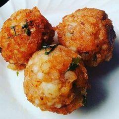 Sago Potato Peanuts Balls A picture of Sago Potato Peanuts Balls.