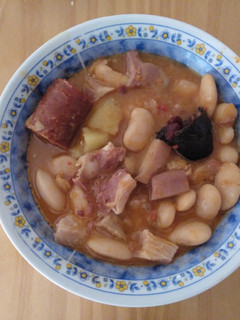 Una foto de Alubias blancas con chorizo