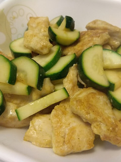 咖哩雞肉炒櫛瓜 的食譜成品照片