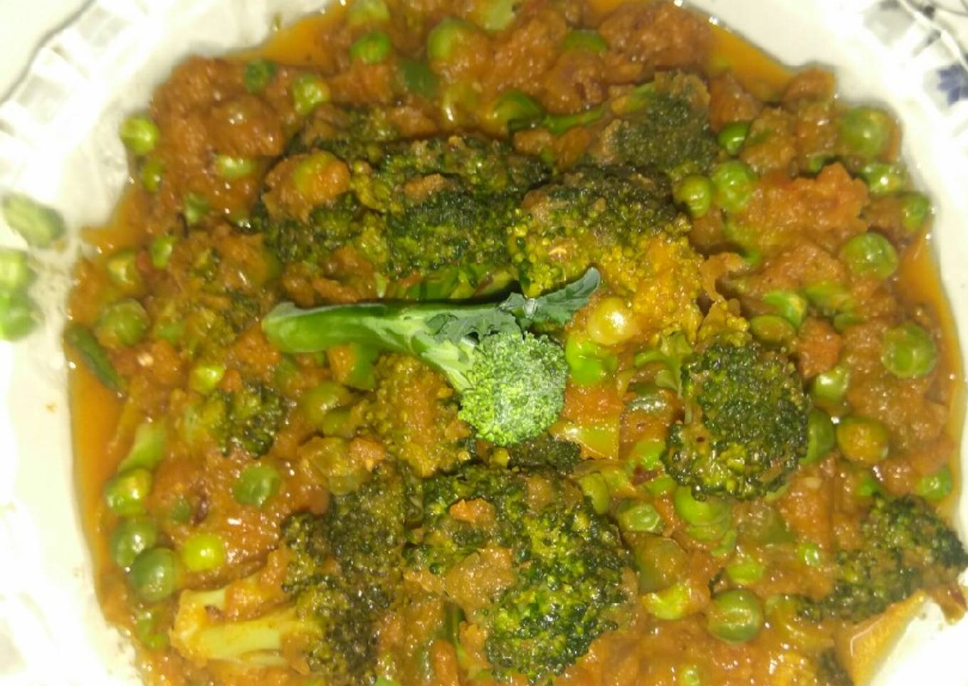 Crunchy Broccoli ki sabzi