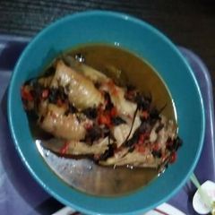 A picture of Cat fish head peppersoup.