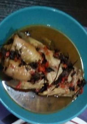 A picture of Cat fish head peppersoup.