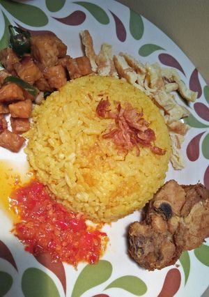 Foto resep Nasi Kuning Rice Cooker