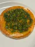 Hamburger di salmone con salsina di senape e nasturzio