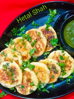 फलाहारी टिक्की (falahari tikki recipe in Hindi) रेसिपी मुख्य फोटो