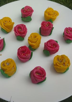 A picture of ROSE SHAPED SWEET/PEDA.