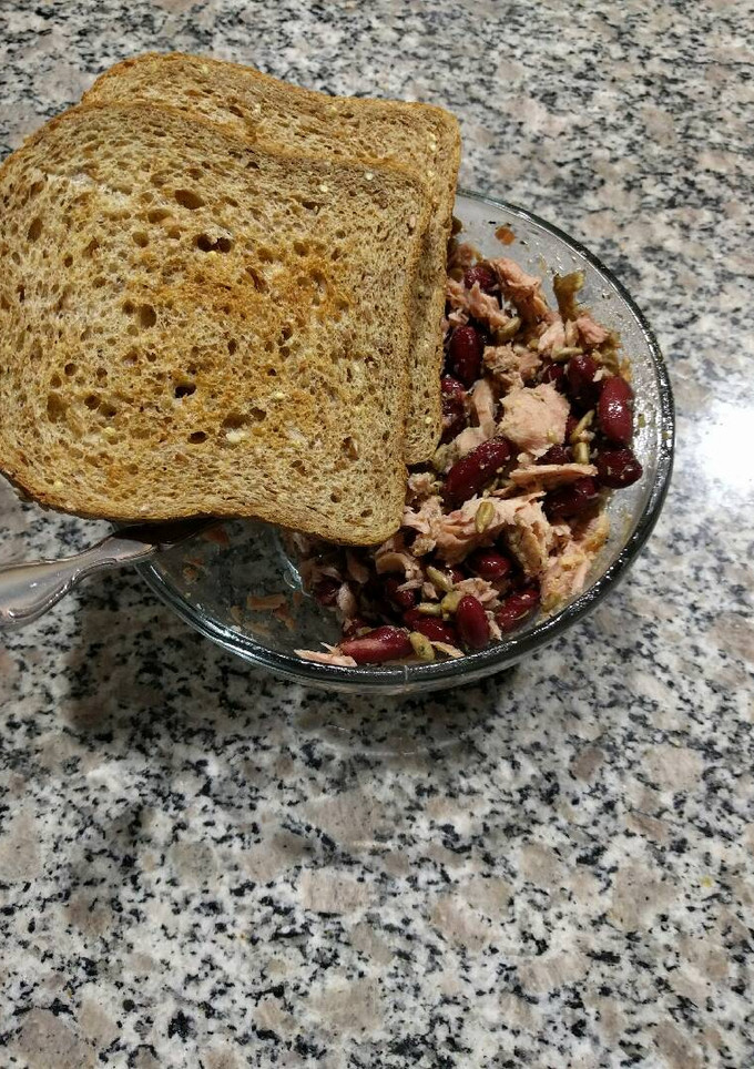 A picture of Red bean tuna toast.