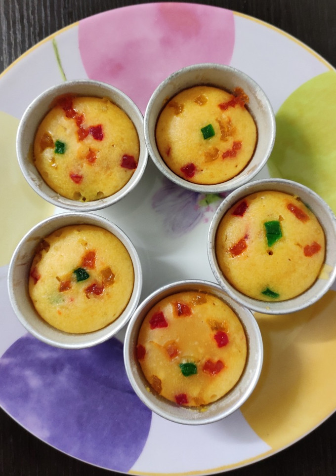 டூட்டி பிரூட்டி கப் கேக் (Tooti frooti cupcake recipe in tamil) செய்முறை முக்கிய புகைப்படம்