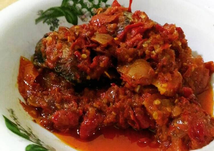 Ikan Balado Tomat Padang Rumahan. (Homemade spicy tomato fish. From Padang)