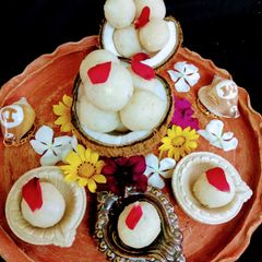 A picture of Narkeler sada naru.