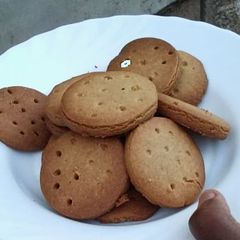 A picture of Digestive biscuits.