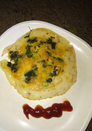 A picture of Rava onion uttapam.