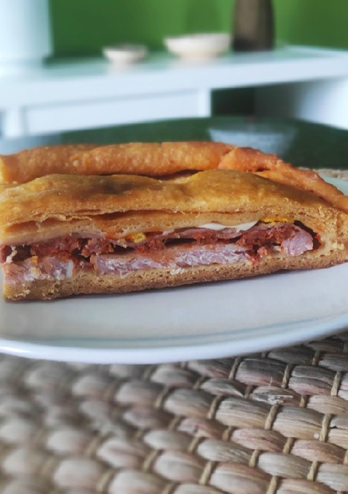 Una foto de Empanada tipo hornazo de Salamanca en panificadora 💰 10'50€