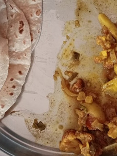 गोभी आलू की सब्जी (Gobhi aloo ki sabzi recipe in hindi) रेसिपी मुख्य फोटो