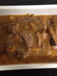 Una foto de Carne con patatas
