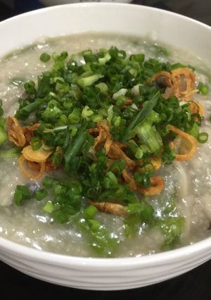 Hình của món Cháo cá lóc - xà lách.